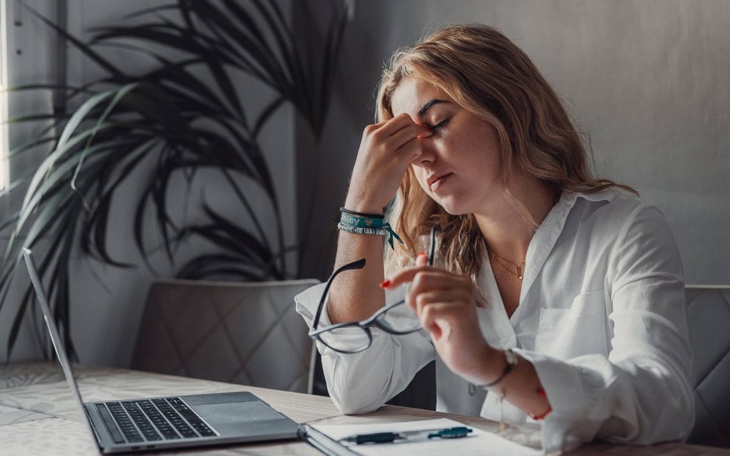 Vitamine pentru vedere: cum te ajută nutraceuticele cu sănătatea oculară